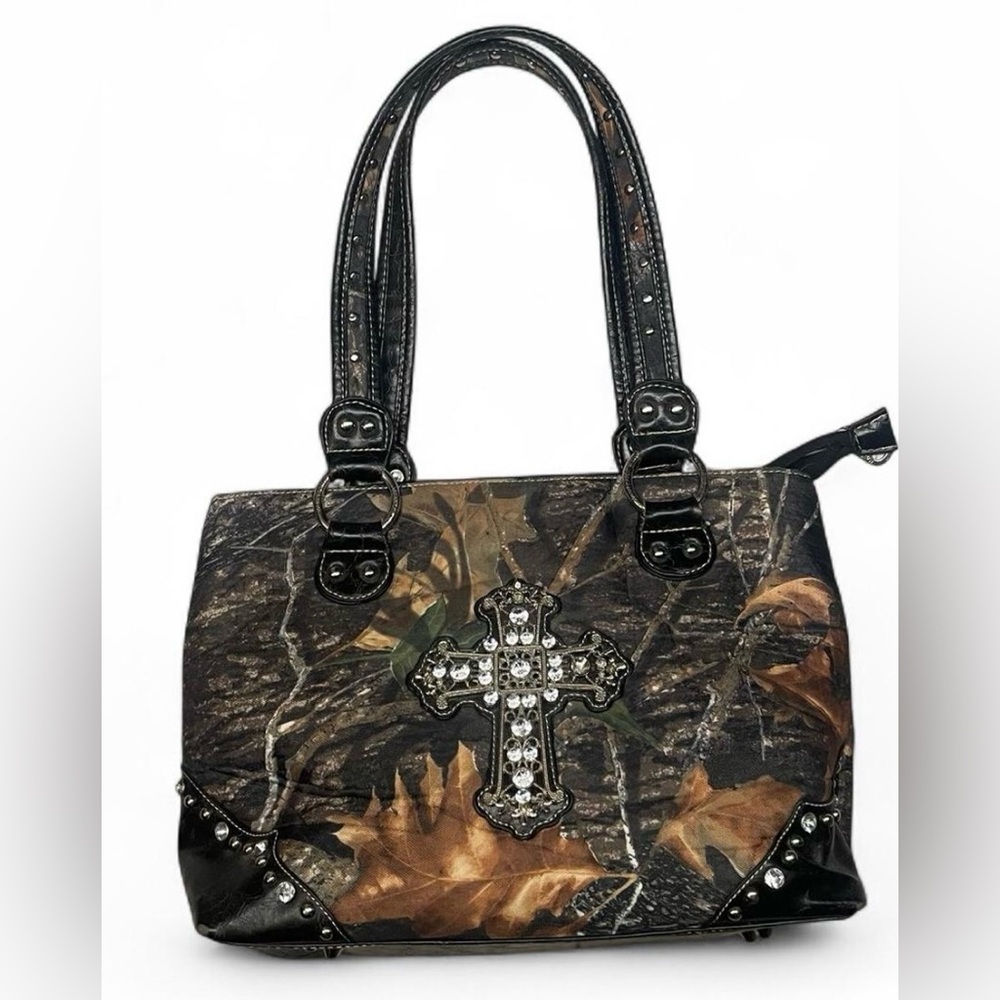 SOLD ! montana west y2k mcbling camo print purse with silver rhinestone cross